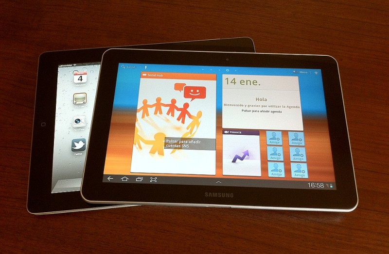 GalaxyTabvsiPad800x524-1.jpg