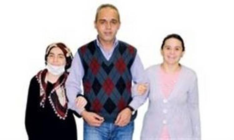JUNTOSmatrimonioAyseImdatHurriyet_CLAIMA-1.jpg